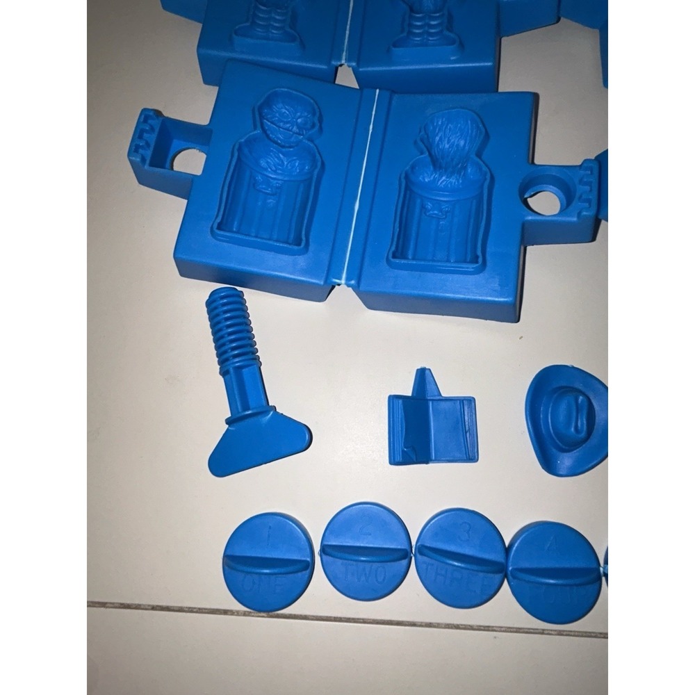 Vintage Sesame Street Color Dough 3-In-1 Activity Set Molds Big Bird - Picture 4 of 9